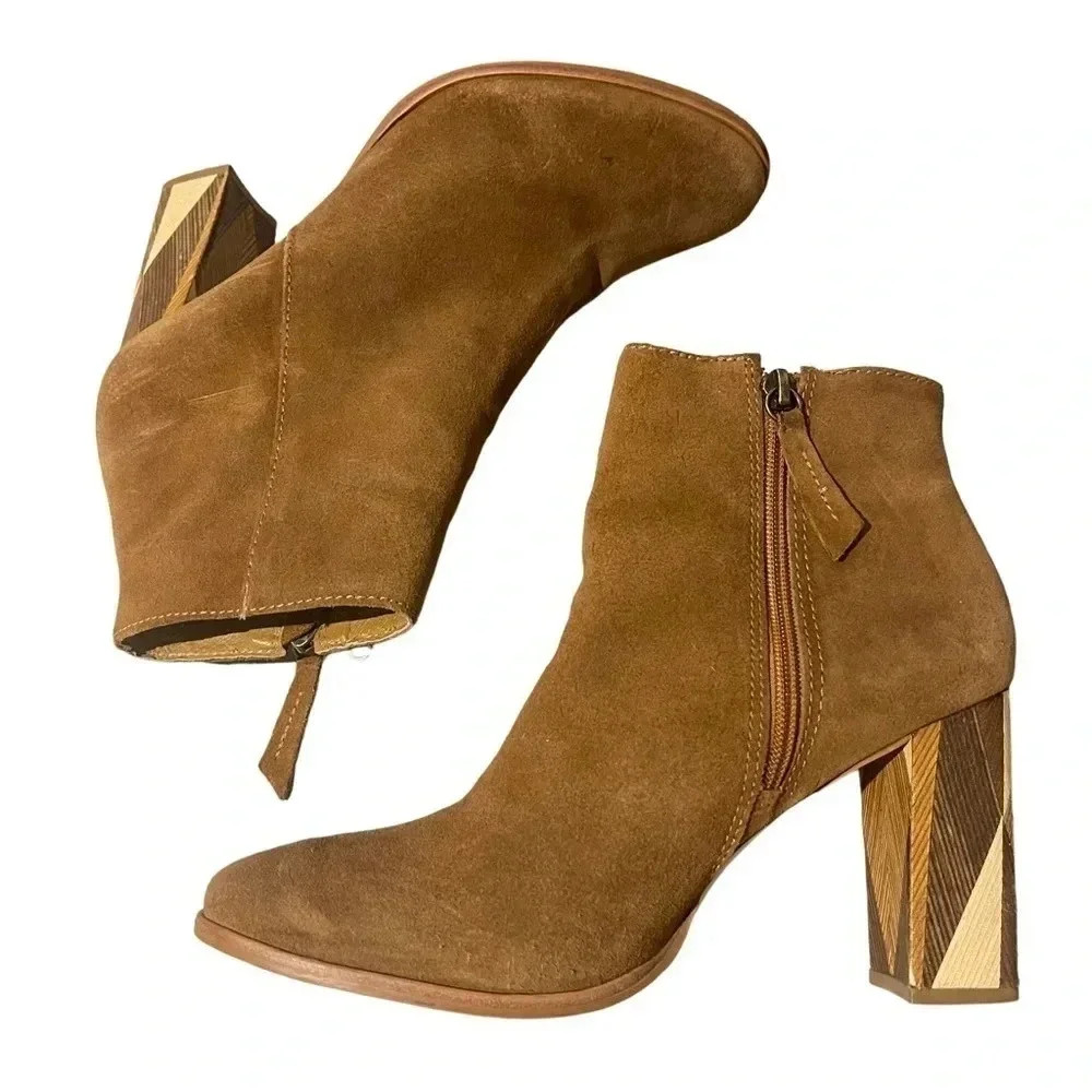 Matisse Metric Fawn Tan Suede Leather Booties. Size 9.5. EUC. - Picture 4 of 6